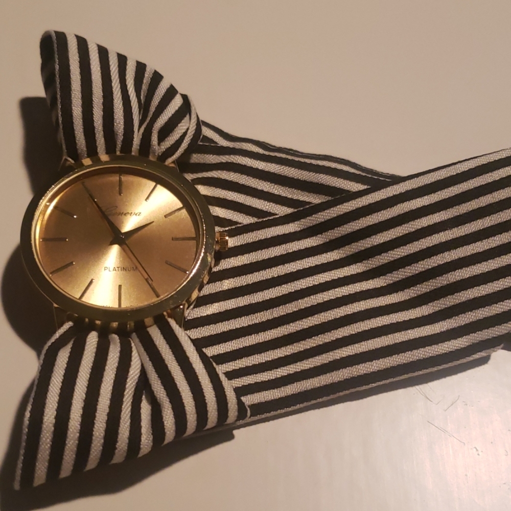 Watch - Picture 3 of 3